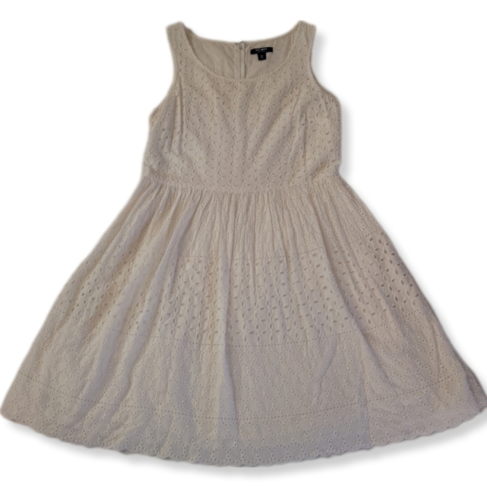 Old navy white sleeveless dress sizes 10
